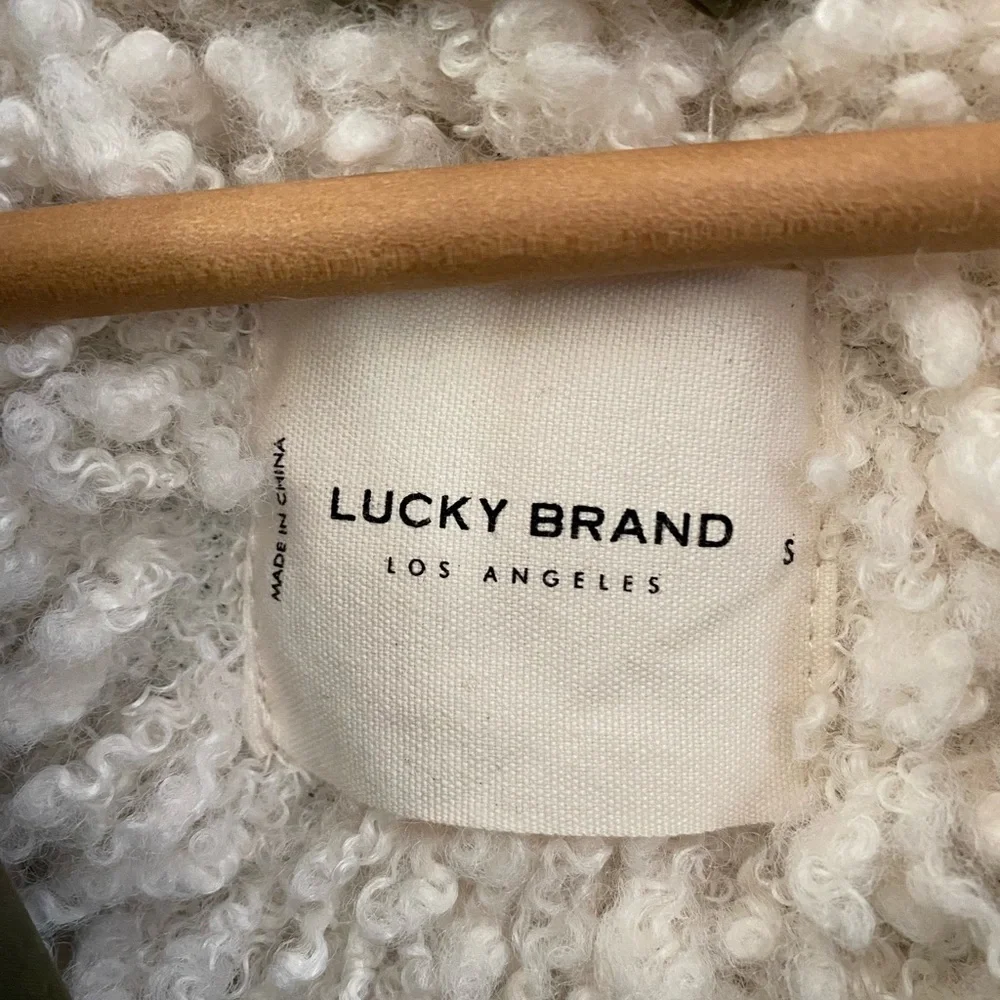 Lucky Brand Women’s Winter Sherpa Lined Stadium Coat - Picture 11 of 11